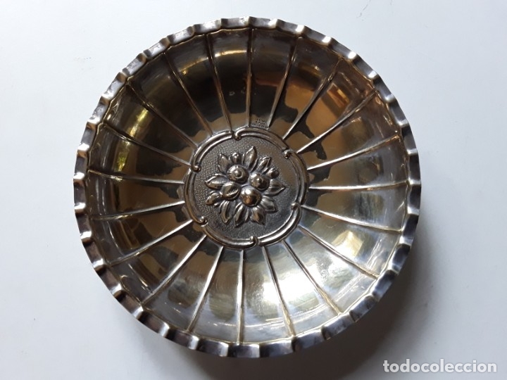 Oggetti Antichi: Cuenco de metal plateado firmado Cortasa, M. Plat. Made in Spain. Medidas: 16 cm de di&aacute;metro