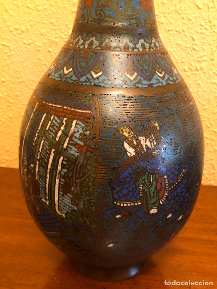 Antig&uuml;edades: Antiguo Jarron Japon&eacute;s de bronce y cloisonne - Foto 4