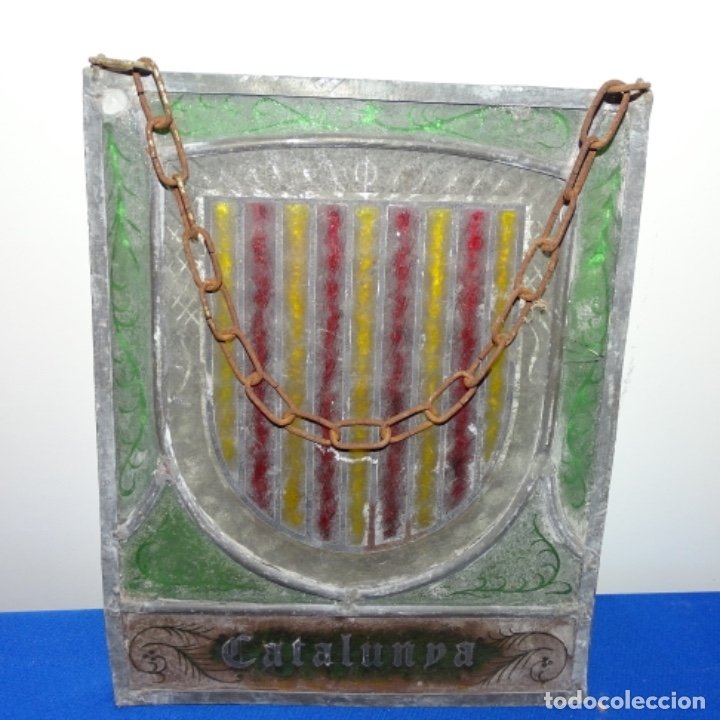 Antig&uuml;edades: Vidriera plomada con escudo de catalunya. - Foto 1