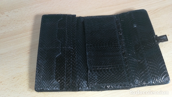 Antig&uuml;edades: MONEDERO BILLETERO DE PIEL DE COBRA - Foto 7