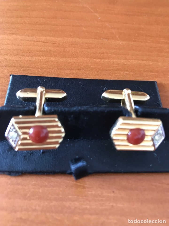 Antig&uuml;edades: Gemelos dorados y coral - Foto 1