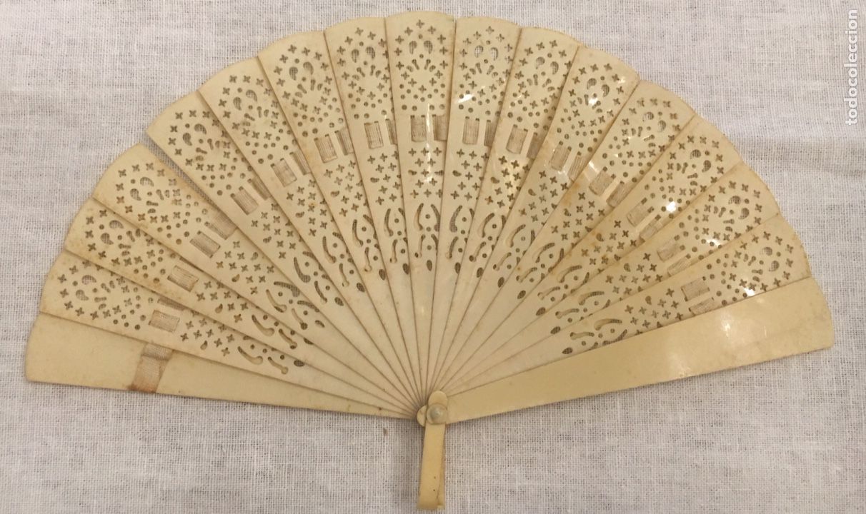 Antig&uuml;edades: PEQUE&Ntilde;O ABANICO DE CELULOIDE DE 11,5 CM - Foto 1