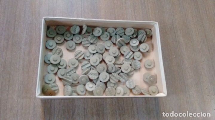 Antig&uuml;edades: BOTONES - LOTE DE 60 - - Foto 1
