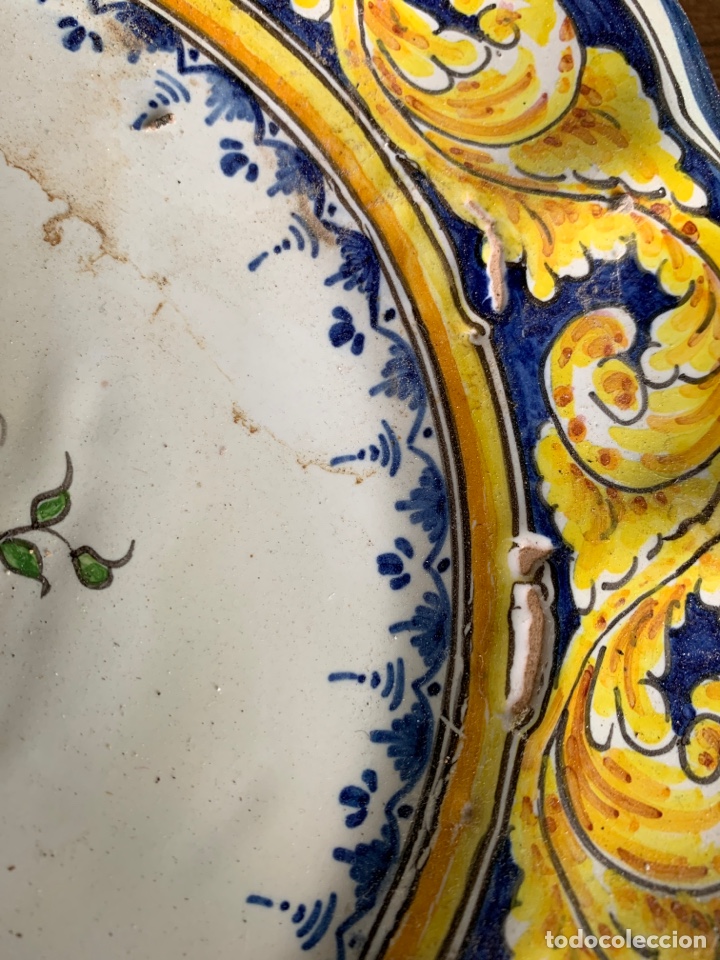 Antig&uuml;edades: Plato antiguo Talavera - Foto 6