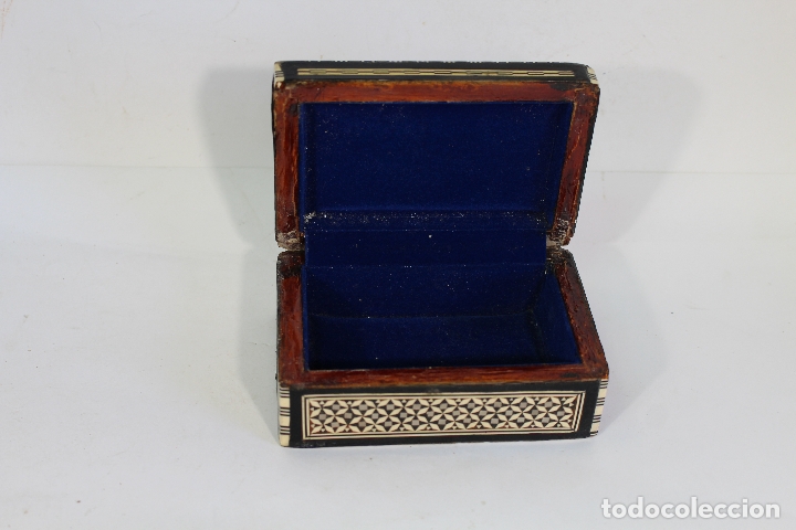 Antig&uuml;edades: caja joyero nacar - Foto 2