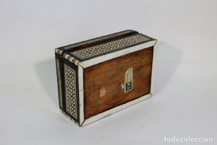 Antig&uuml;edades: caja joyero nacar - Foto 3