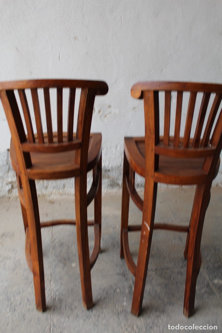Antig&uuml;edades: 2 taburetes de bar en madera maciza - Foto 3