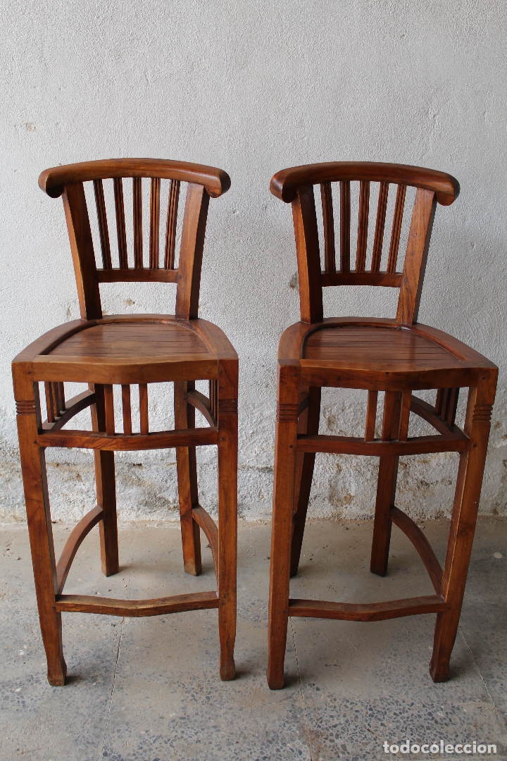 Antig&uuml;edades: 2 taburetes de bar en madera maciza - Foto 1