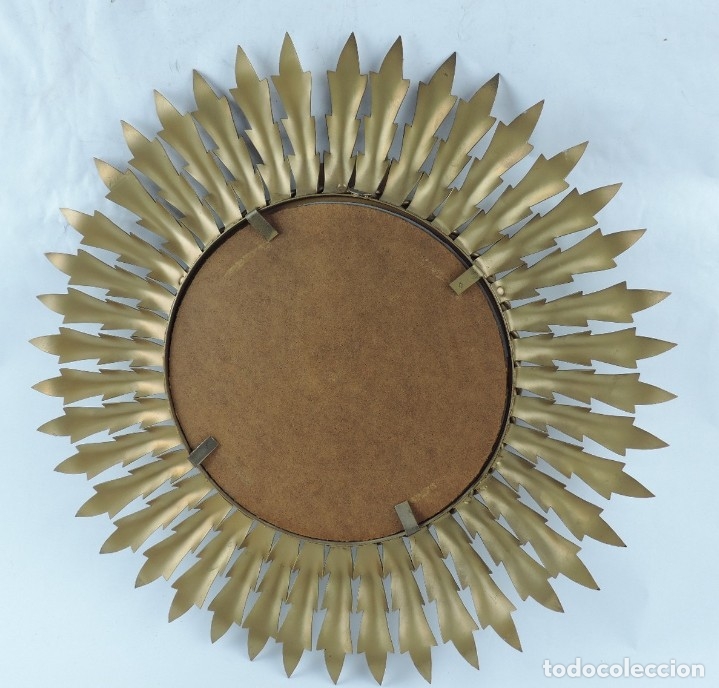 Antig&uuml;edades: Espejo Art&rsquo;dec&oacute; forma tipo sol, mide 45 cms de diametro. - Foto 3
