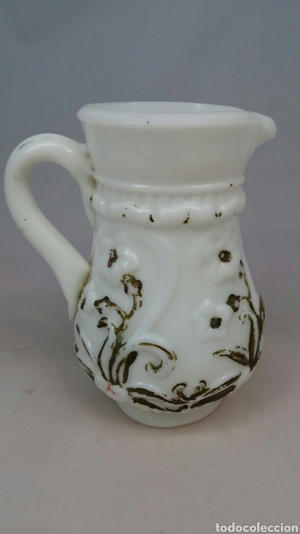 Antig&uuml;edades: Antidua jarrita de opalina blanca - Foto 3
