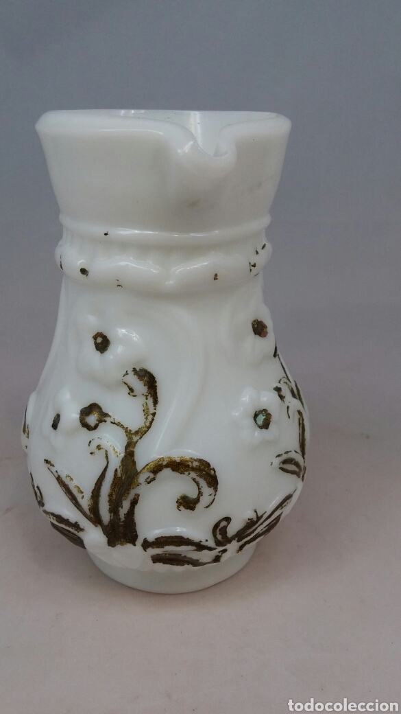 Antig&uuml;edades: Antidua jarrita de opalina blanca - Foto 5