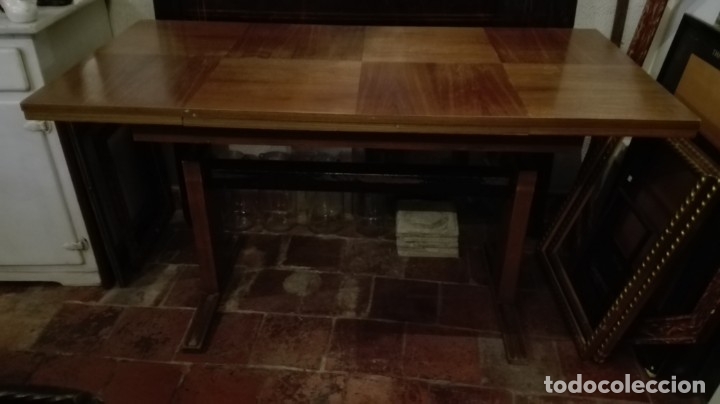 Antig&uuml;edades: Mesa vintage extensible y con manivela para que suba y baje - Foto 1