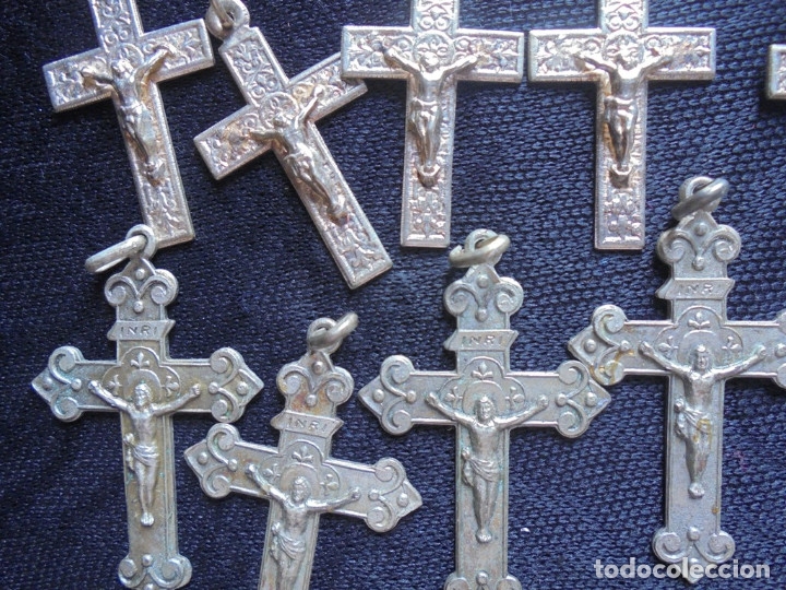Antig&uuml;edades: Lote de 10 cruces vintage - Foto 2