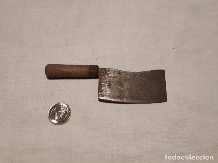 Antig&uuml;edades: Cortante peque&ntilde;o,  de 7 cm. de hoja y 12 cm. de largo total.