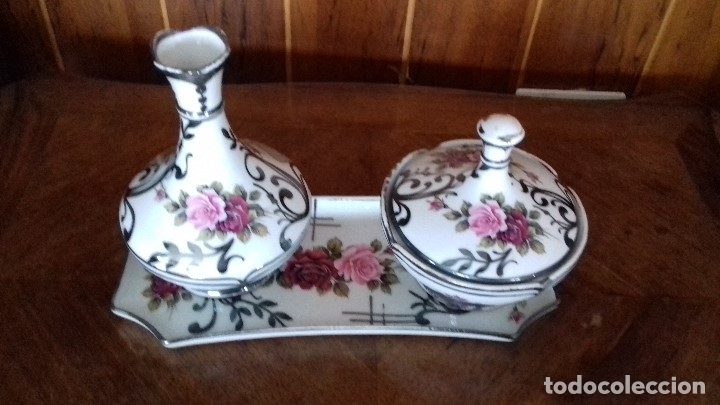 Antig&uuml;edades: ANTIGUO JUEGO DE FINA PORCELANA CON PLATA.