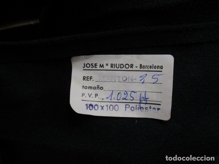 Antig&uuml;edades: manton bordado con flores - Foto 3