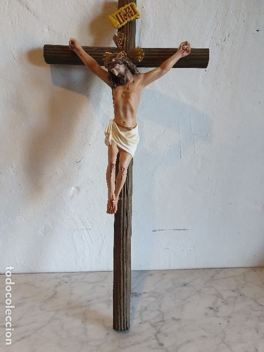 Antig&uuml;edades: CRUCIFIJO  ESCAYOLA - Foto 1