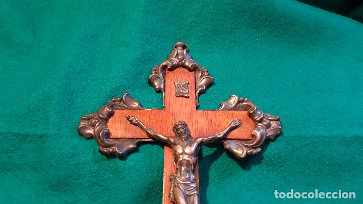 Antig&uuml;edades: CRUCIFIJO MADERA Y METAL - Foto 2