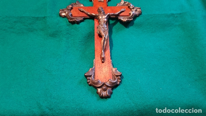 Antig&uuml;edades: CRUCIFIJO MADERA Y METAL - Foto 3
