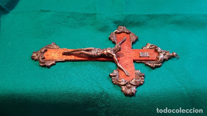 Antig&uuml;edades: CRUCIFIJO MADERA Y METAL - Foto 4