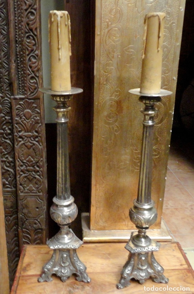 Antig&uuml;edades: Pareja de candelabros religiosos vela - Foto 5