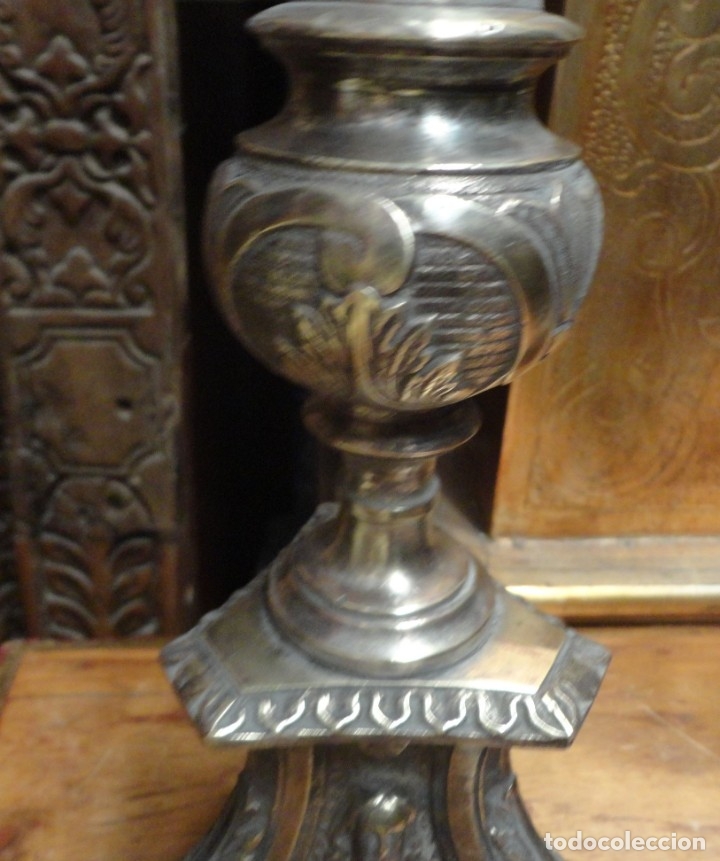 Antig&uuml;edades: Pareja de candelabros religiosos vela - Foto 7