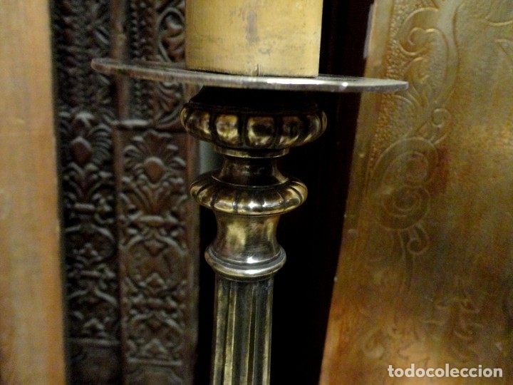 Antig&uuml;edades: Pareja de candelabros religiosos vela - Foto 11