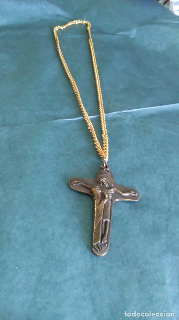 Antig&uuml;edades: CRUZ DE BRONCE Y CADENA DORADA - Foto 2