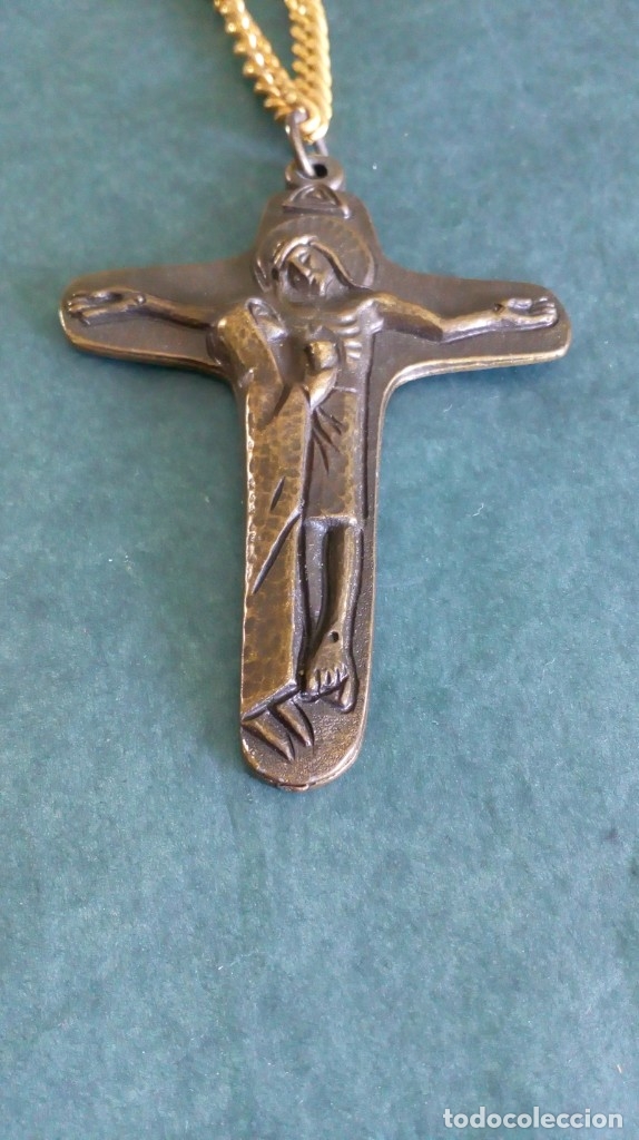 Antig&uuml;edades: CRUZ DE BRONCE Y CADENA DORADA - Foto 3