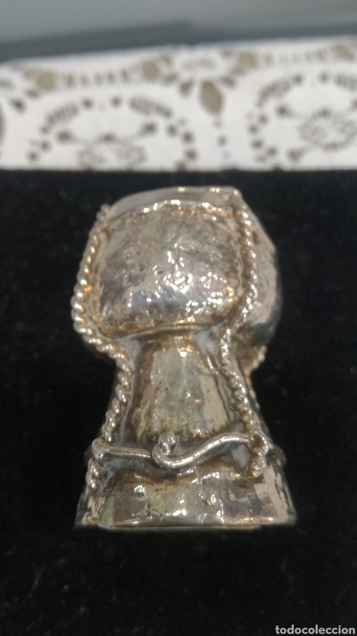 Antig&uuml;edades: Original tap&oacute;n de PLATA - Foto 2