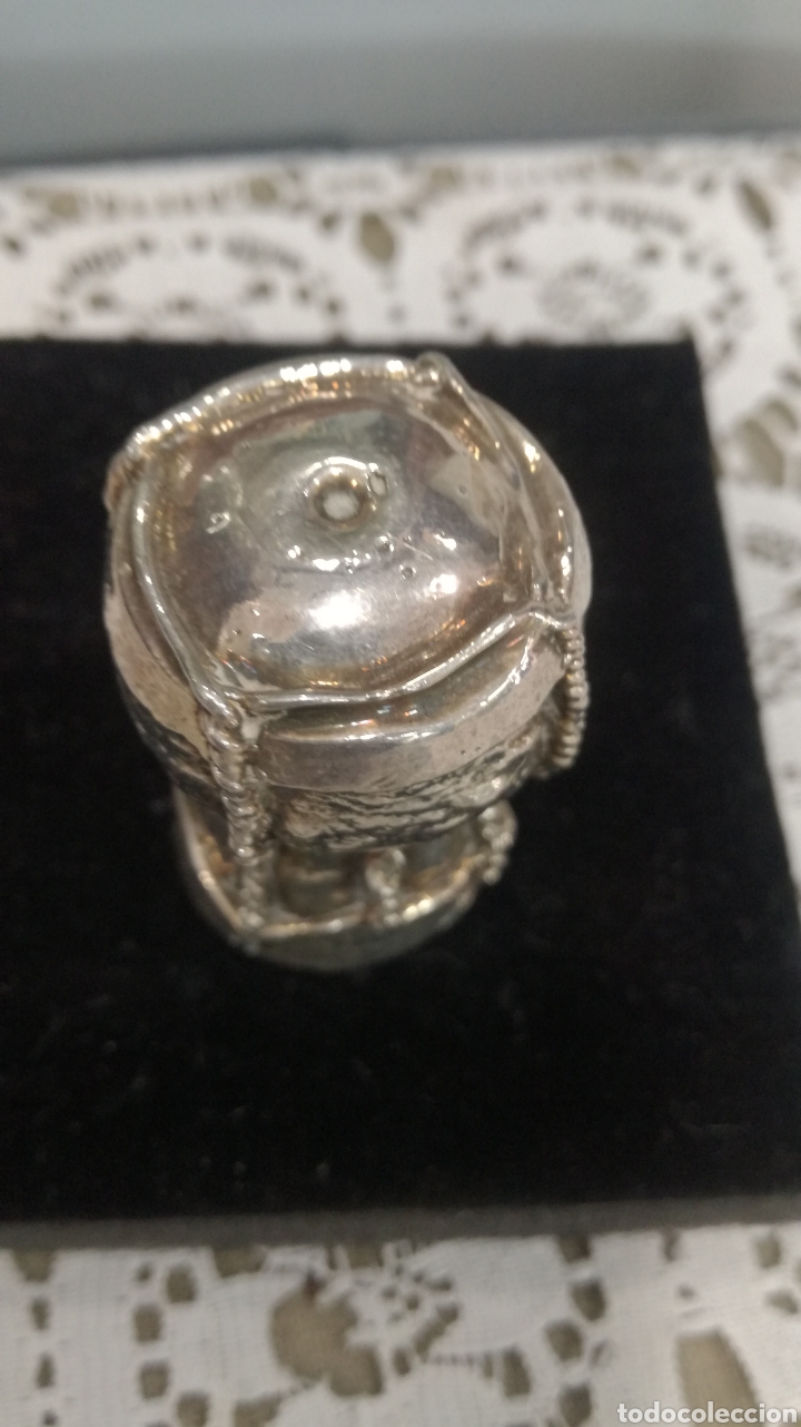 Antig&uuml;edades: Original tap&oacute;n de PLATA - Foto 3