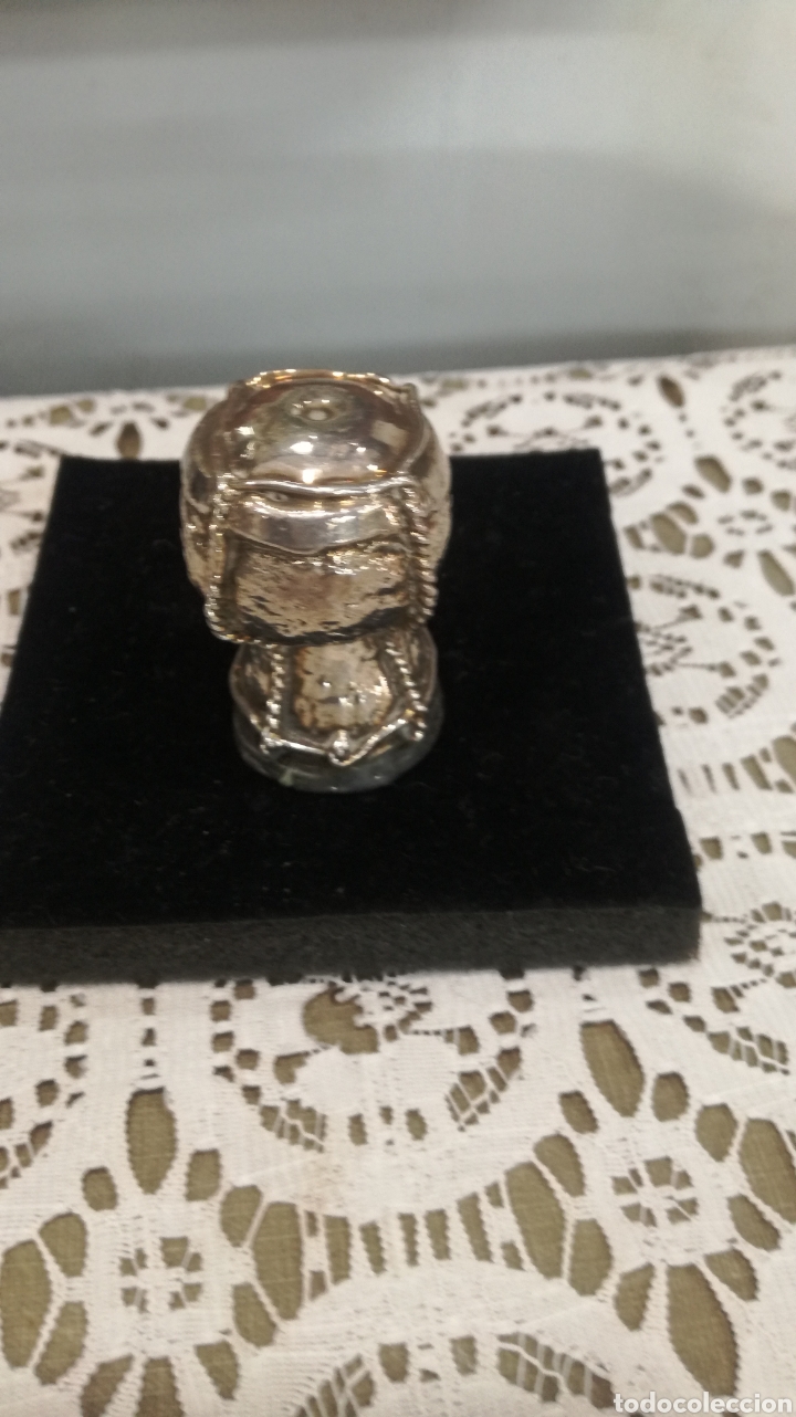 Antig&uuml;edades: Original tap&oacute;n de PLATA - Foto 1