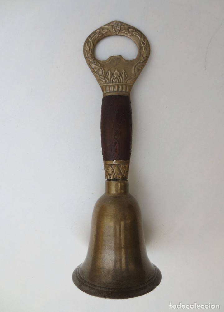 Antig&uuml;edades: CAMPANILLA DE MANO CON MANGO ABRIDOR BOTELLA . - Foto 2