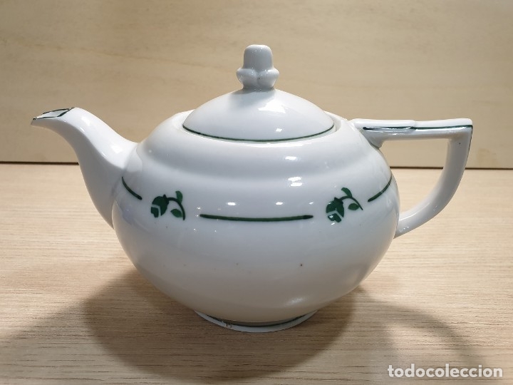 Antig&uuml;edades: ANTIGUA TETERA DE PORCELANA - Foto 1