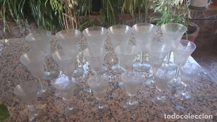 Antig&uuml;edades: antiguo juego de copas talladas - Foto 2