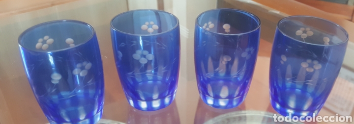 Antiques: Preciosos vasos antiguos tallados azules