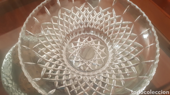 Antiques: Frutero de cristal tallado impresionante