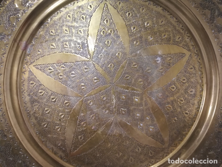 Antig&uuml;edades: ANTIGUA BANDEJA DE LATON - Foto 3