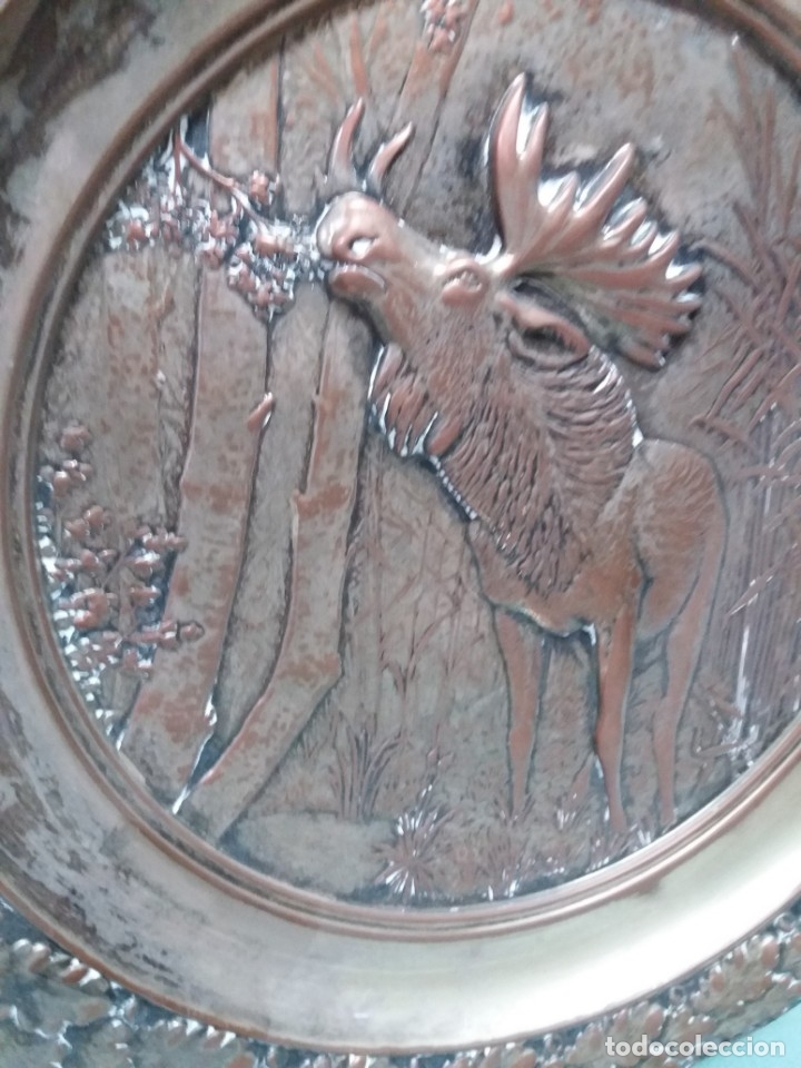 Antig&uuml;edades: GRAN PLATO DE ALPACA EN RELIEVE - Foto 2