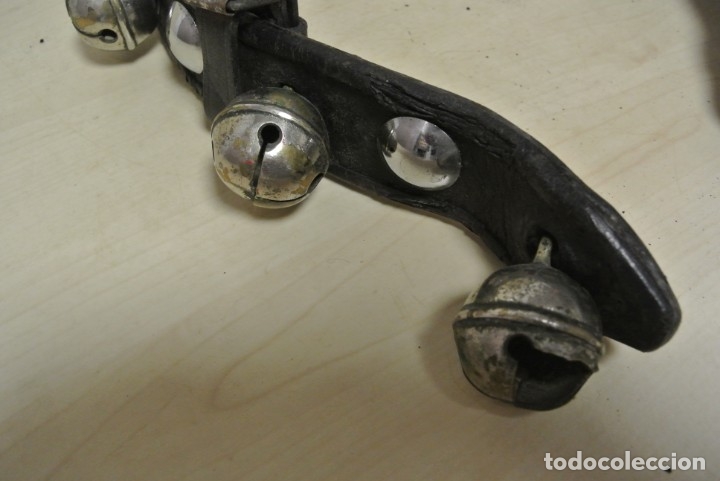 Antig&uuml;edades: COLLAR DE CASCABELES COMPLO Y USADO - Foto 2