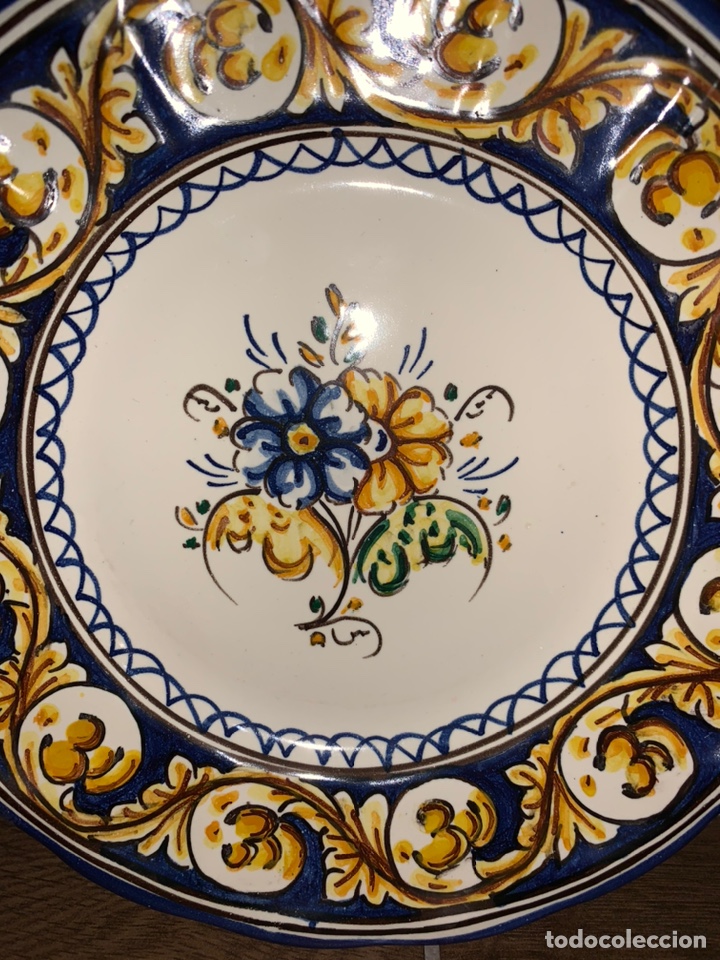 Antig&uuml;edades: Plato de cer&aacute;mica pintada a mano - Foto 2
