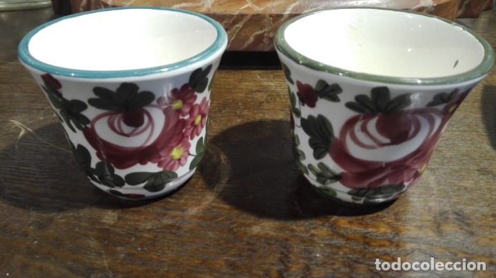 Antig&uuml;edades: Pareja de vasos de cer&aacute;mica decorada - Foto 2