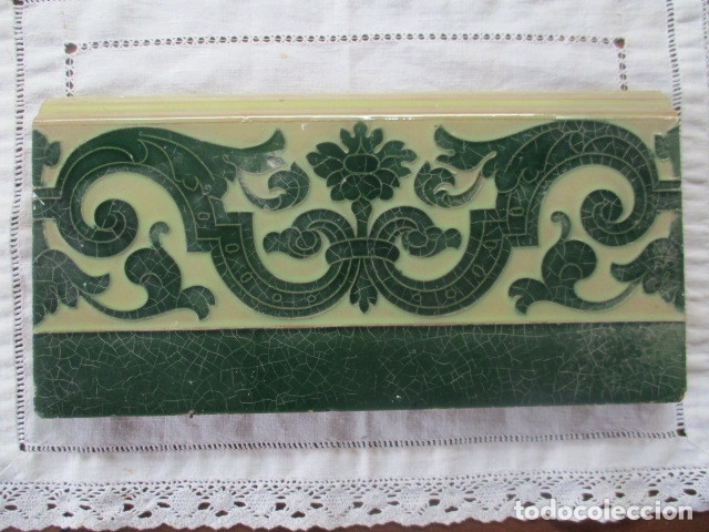 Antig&uuml;edades: Azulejo cenefa Triana Valdillo Plata - Foto 1
