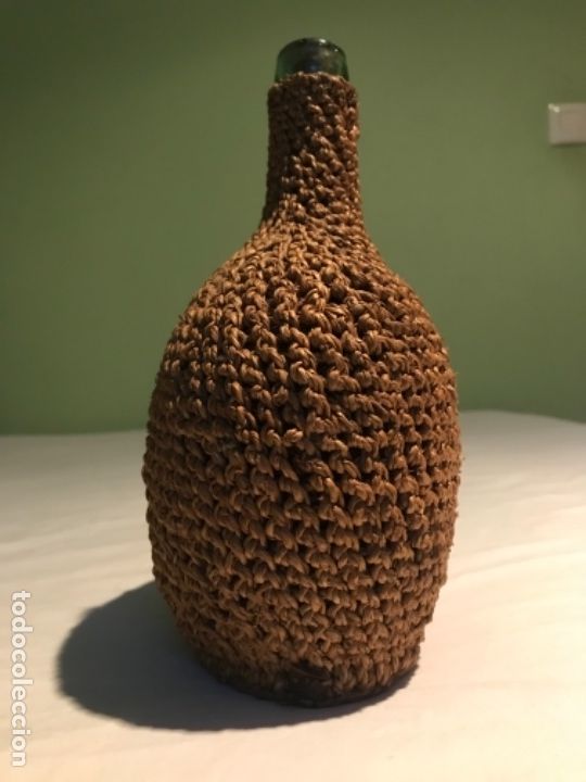 Antig&uuml;edades: Botella de vidrio soplado revestida de mimbre - Foto 2