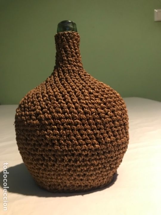 Antig&uuml;edades: Botella de vidrio soplado revestida de mimbre - Foto 3