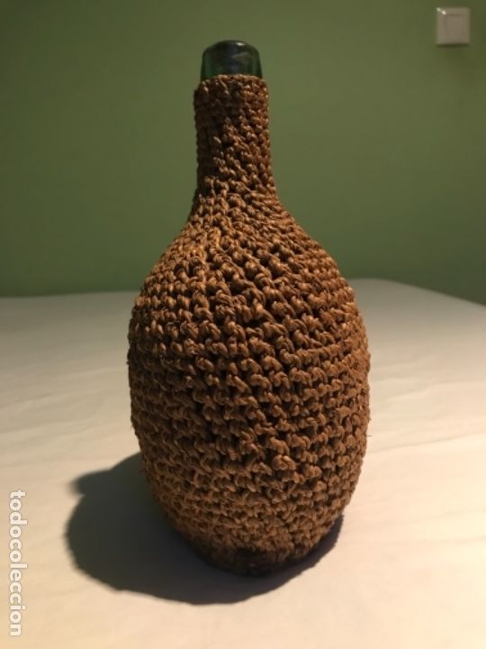 Antig&uuml;edades: Botella de vidrio soplado revestida de mimbre - Foto 4