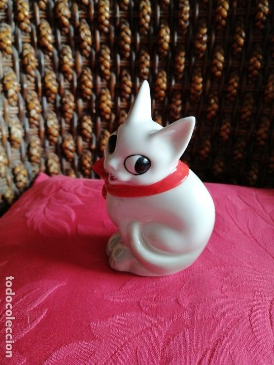 Antig&uuml;edades: CAJITA EN FORMA DE GATO - Foto 1