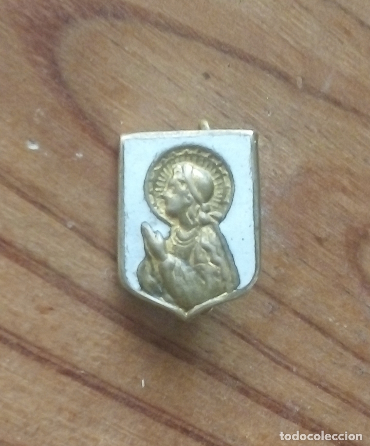 Antig&uuml;edades: INSIGNIA VIRGEN MAR&Iacute;A CON ESMALTE BLANCO. - Foto 1
