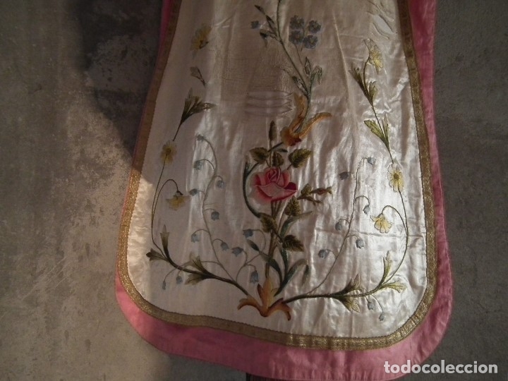 Antig&uuml;edades: CASULLA BRODADA SEDA ANTIGUA - Foto 3