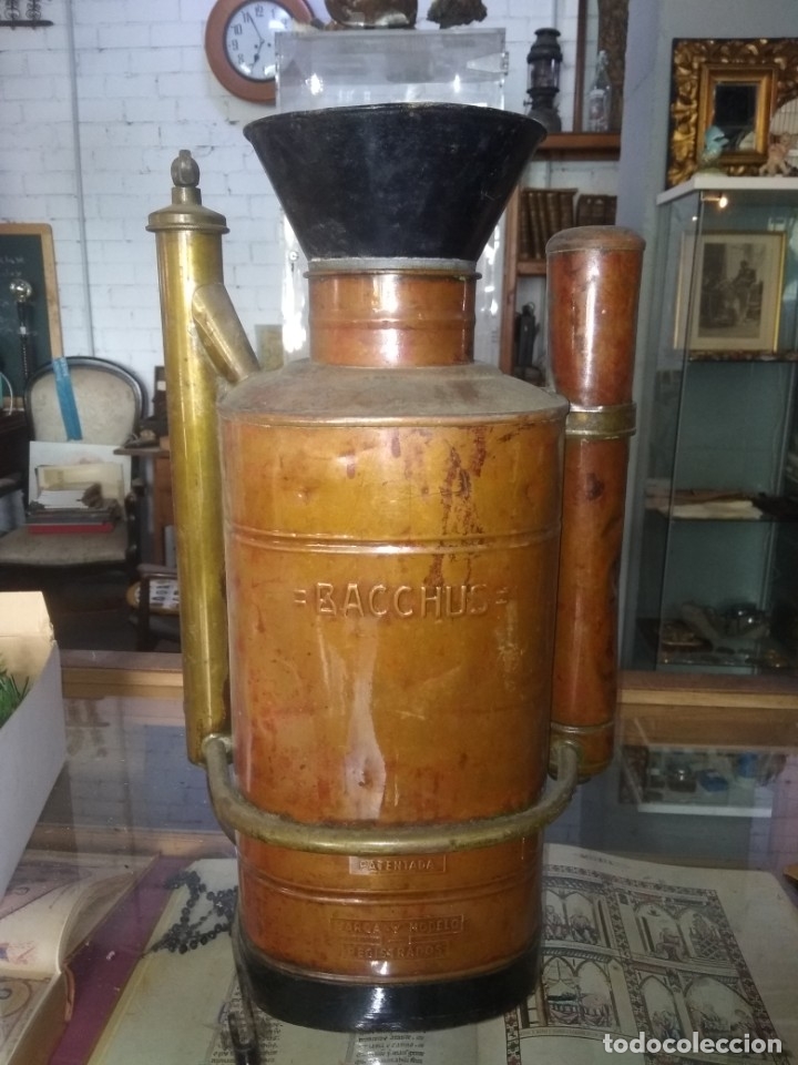 Antig&uuml;edades: sulfatadora de mochila Bacchus - Foto 1